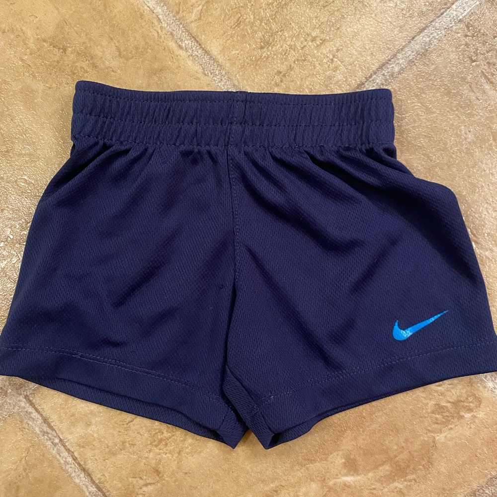 Nike 12m boys shorts